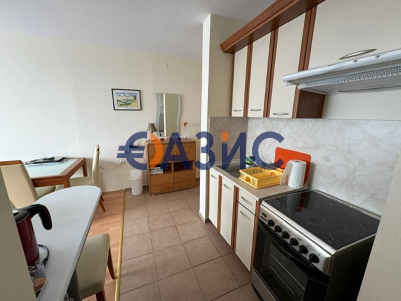 Продава се Тристаен апартамент в к.к. Слънчев бряг - 85 кв.м за 812 €/кв.м - Снимка #2