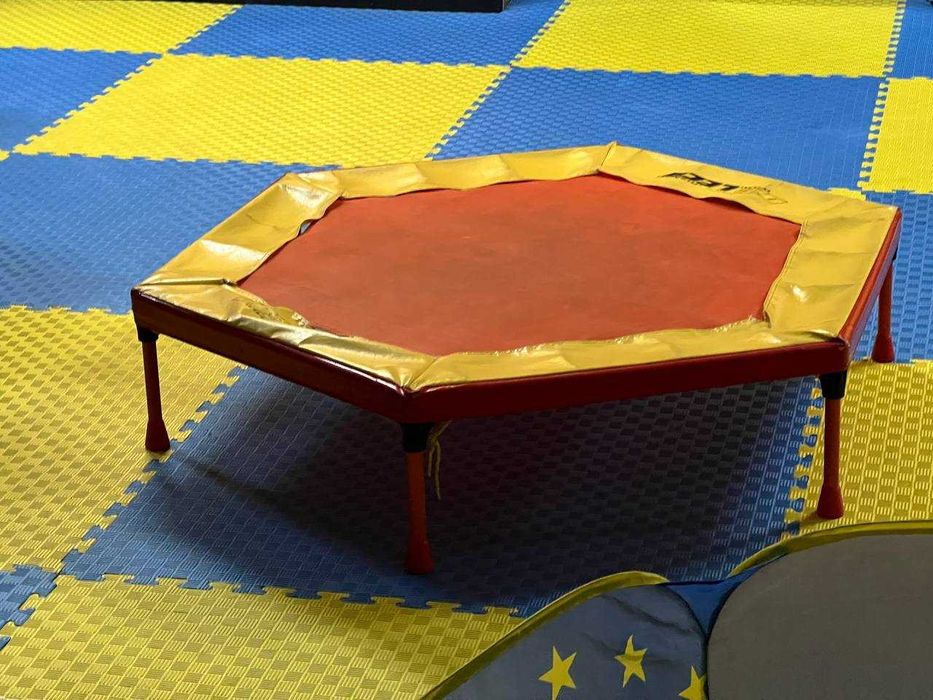 Детский каркасный батут