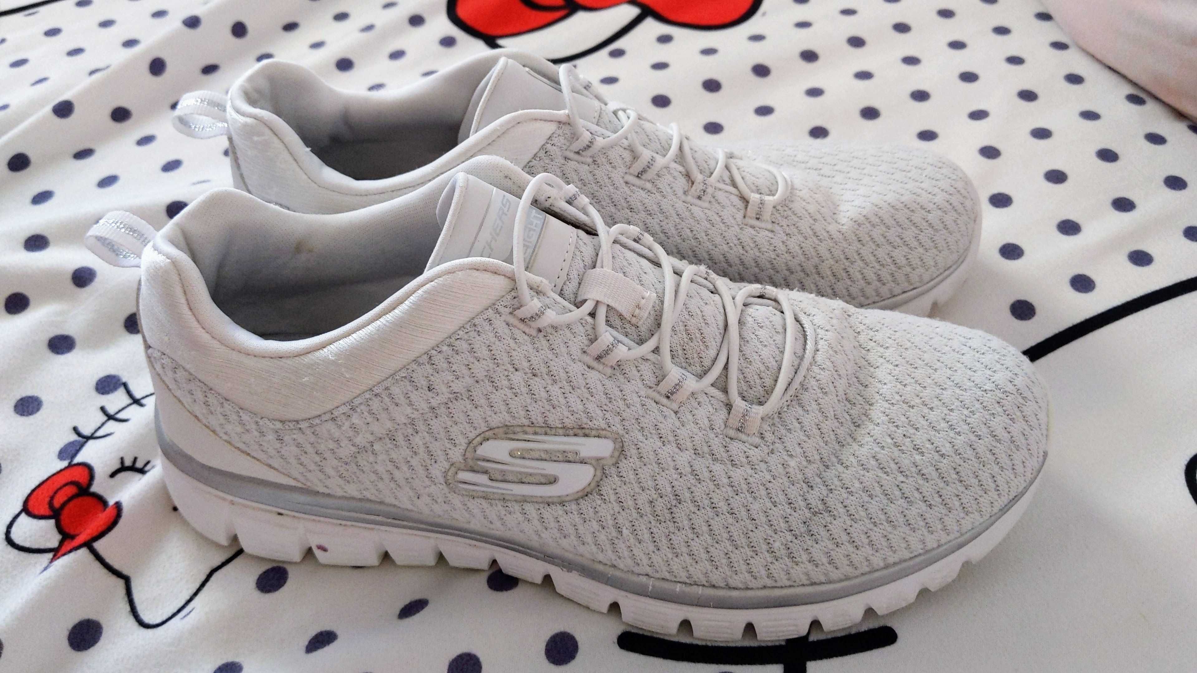 Pantofi sport Skechers dama, foarte comozi, masura 40.Ca Noi