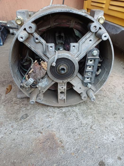 Generator  trifazat 12 kwa