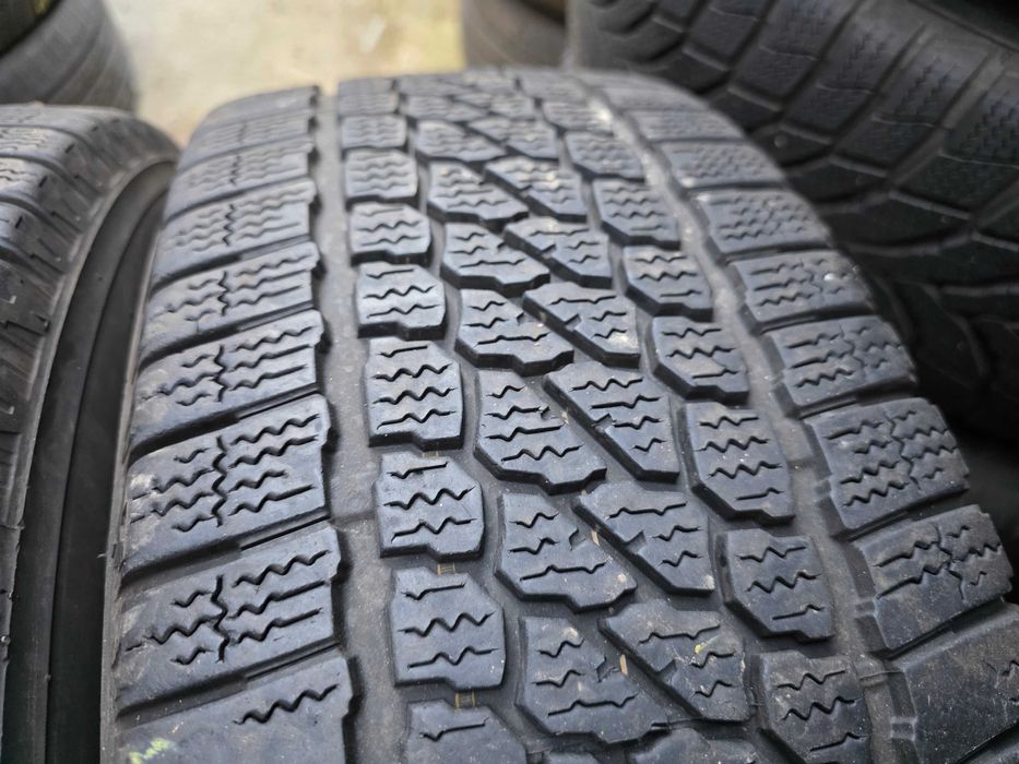 2бр Зимни гуми за бус 235 65 16 С - Firestone - DOT 2023