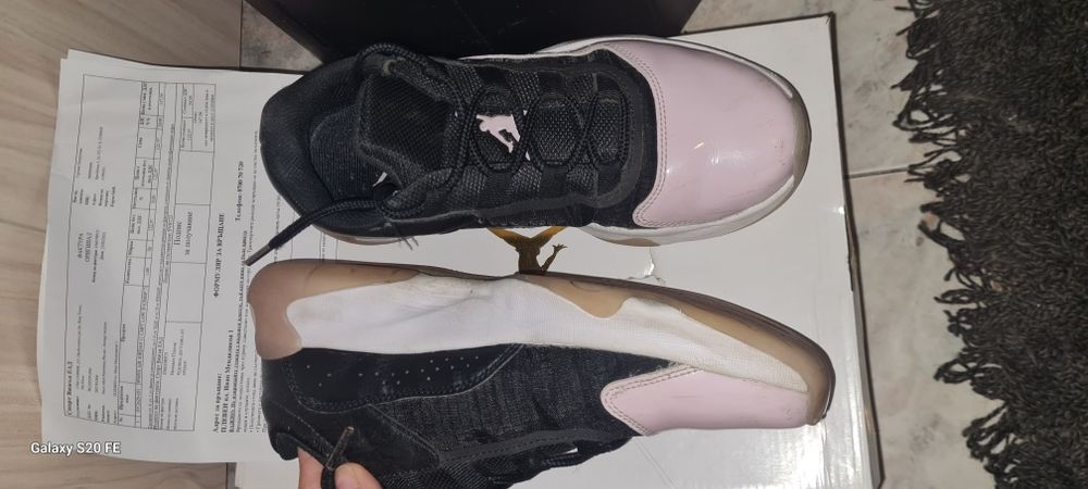 Jordan & Adidas original / 38 / 39