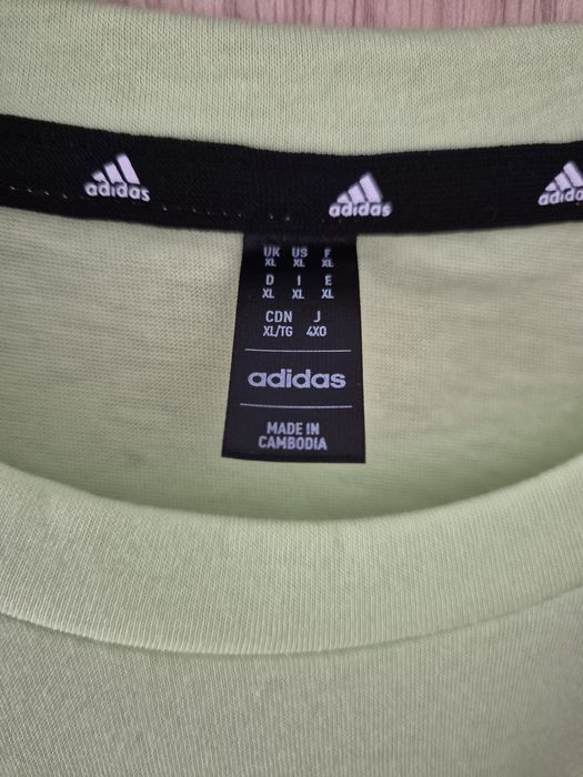 Tricou Adidas Original. XL