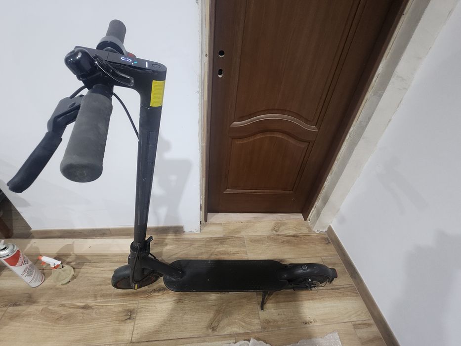 Tratinetă electrică