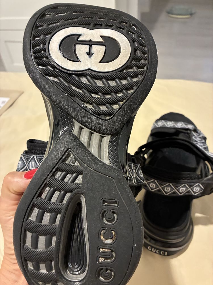 Sandale Gucci vin unui nr 39