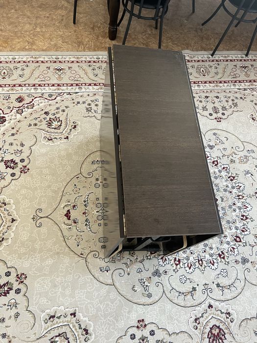 Продам стол книжка