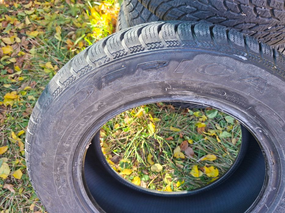 195/65/15 2р.Зимни.Debica