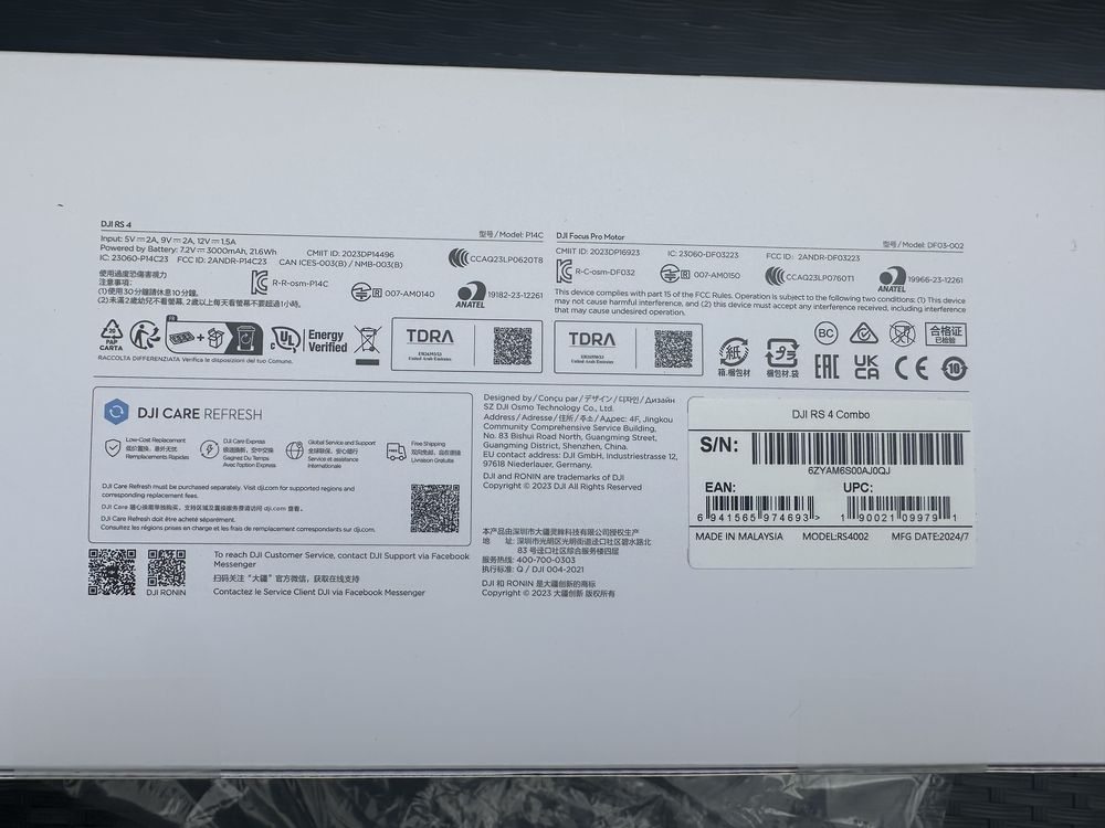 Чисто Нов Стабилизатор DJI RS 4 Combo 3 оси Gimbal