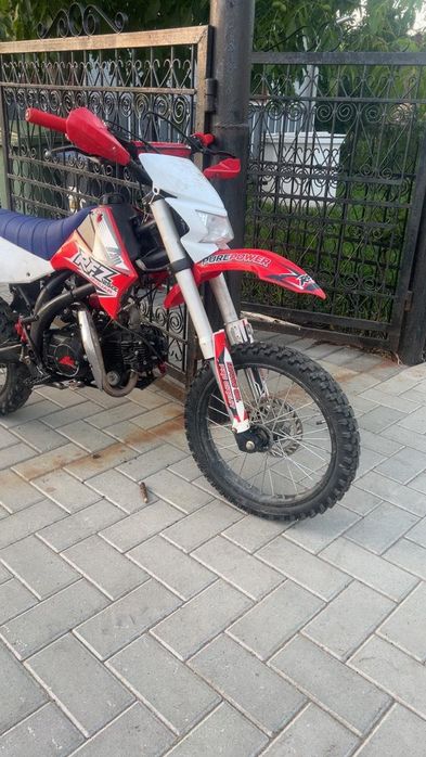 Cross RXT 125cm³