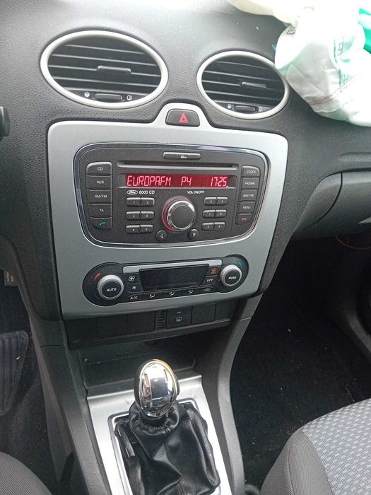 Vand Ford Focu 2 Hatshback avariat