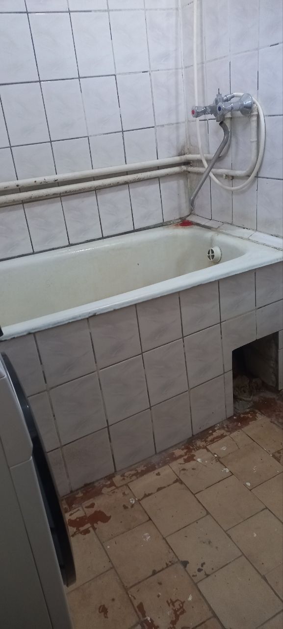 Urganchda tunel yanda 3 xonali kv ijaraga oilaga