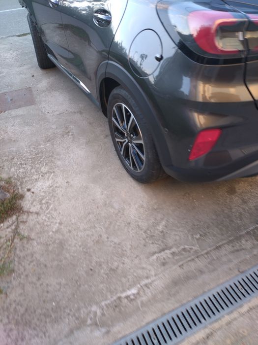 Vând Ford puma pentru piese