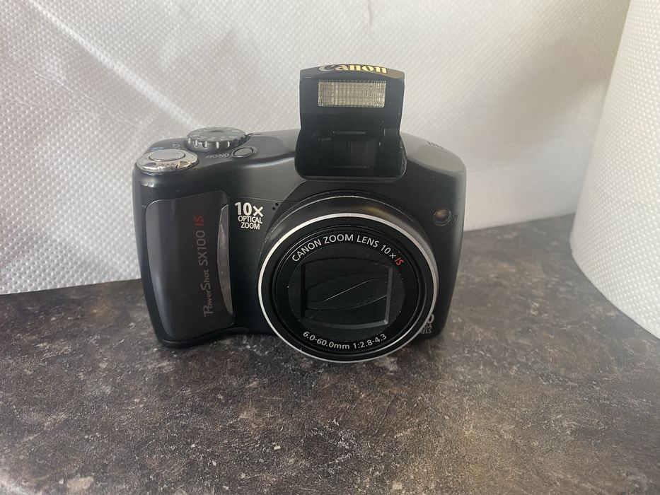 Продавам Фотоапарат  Canon PowerShot SX100 IS