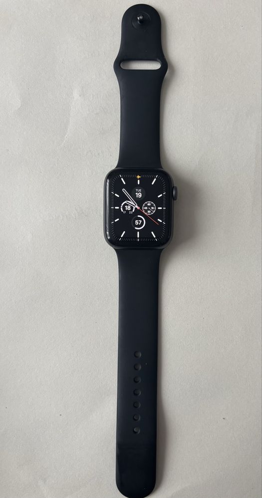 Apple watch 6 44 mm - употребяван