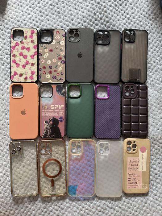 Чехолы на Айфон 12 про мах и 15 про мах