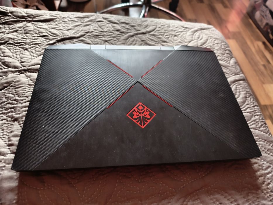 HP OMEN 15" ОТЛИЧЕН 144HZ/I7 8750/RTX 2070 max q 8 gb/512 ssd/1TB HHD