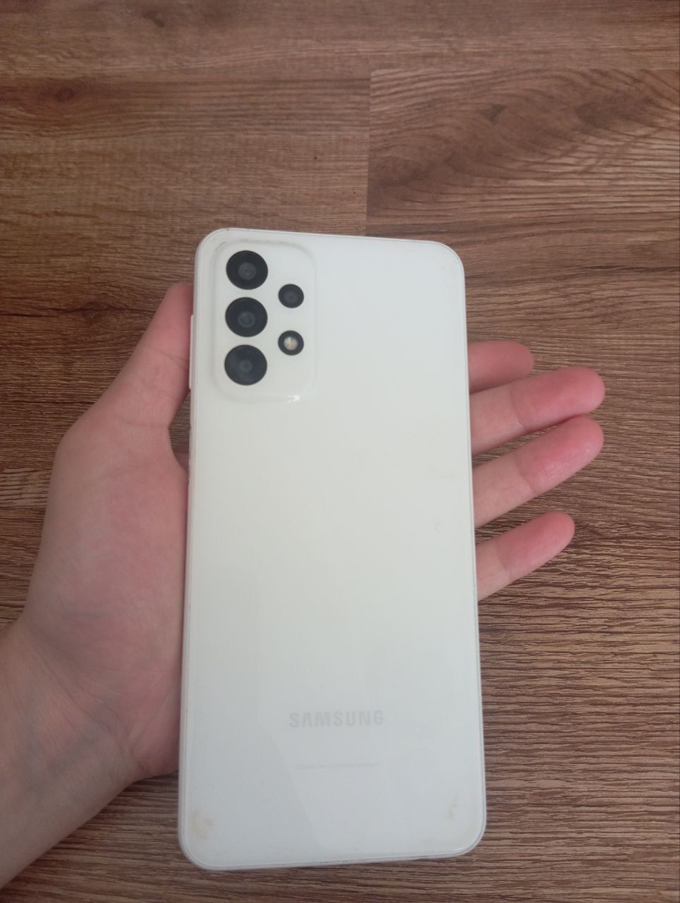 Samsung A23, ekran singan