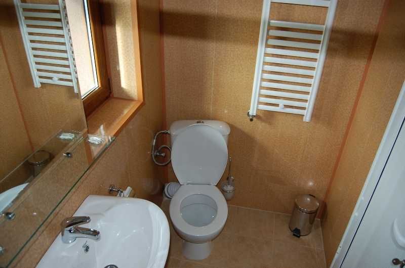 Продавам Къща -къща за гости