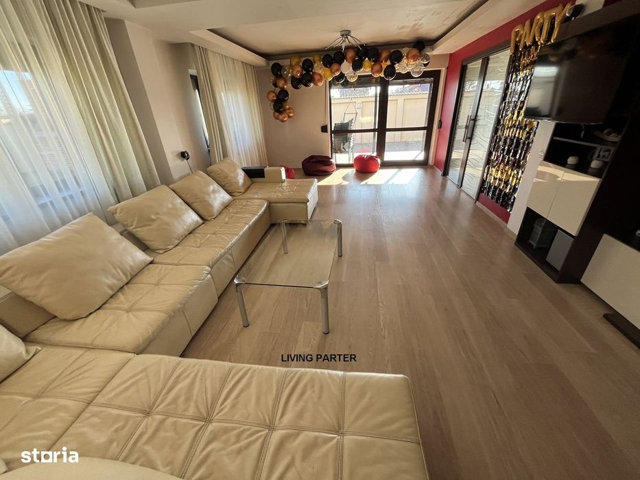 Casa Party Petreceri Botez Nunta Piscina Vila Sauna Jacuzzi Majorat