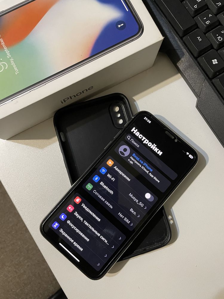 Продам iphone 10 256