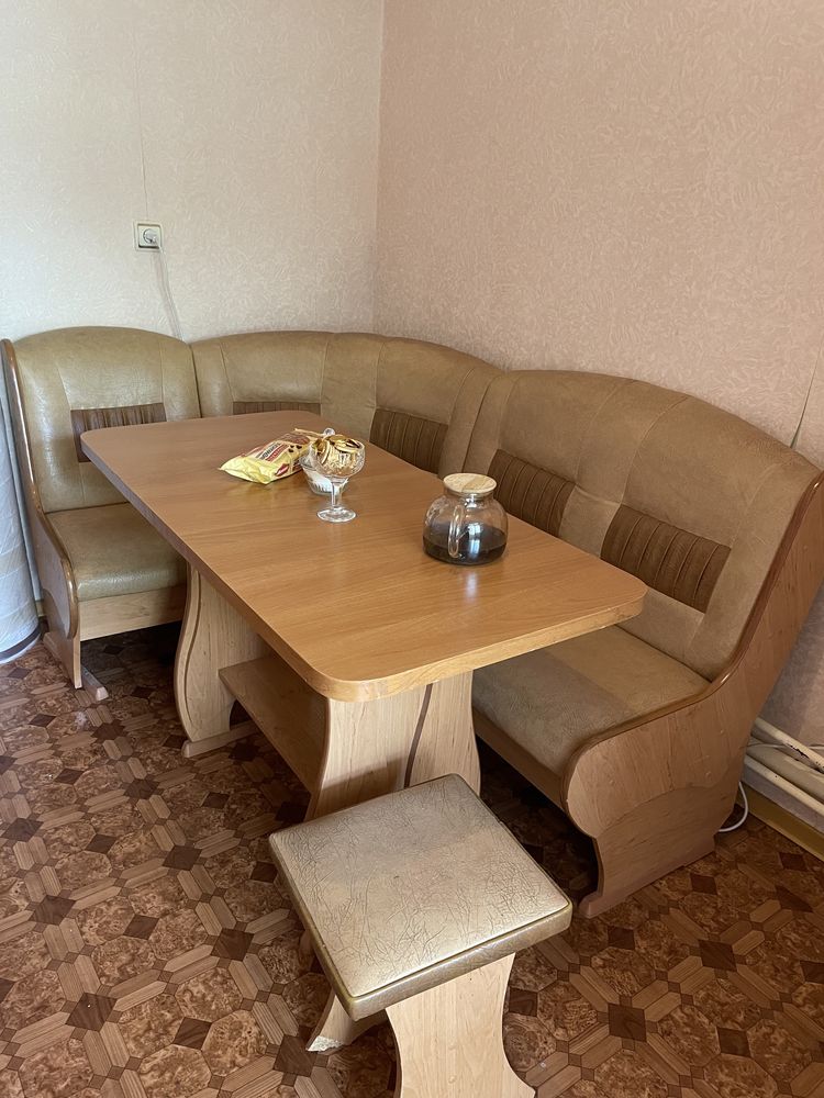 Продается кухонная мебель