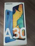Продам сотовый телефон Samsung A30.