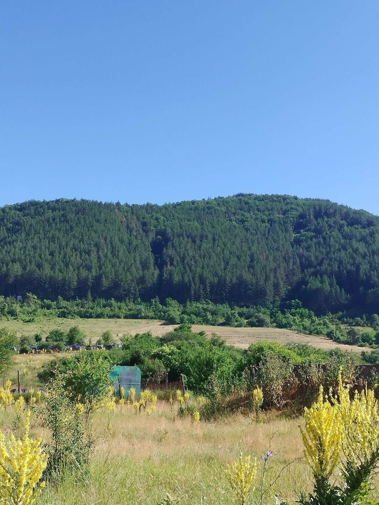 Продавам панорамен парцел  Долни Пасарел