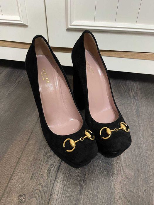 Замшевые туфли Gucci
