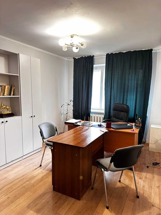 продам 3х комн квартиру или комерческое помещение