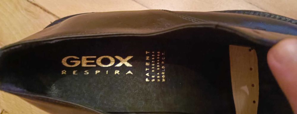 Асиметрични обувки GEOX - 42