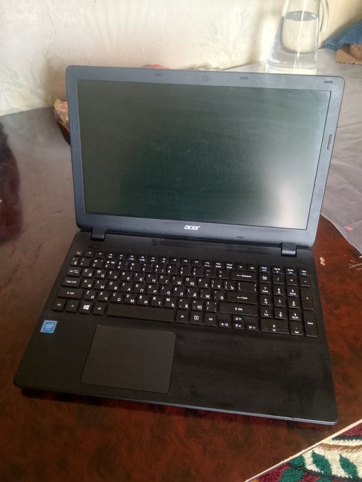 Noutbuk Acer sotiladi