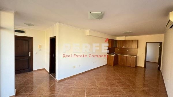 Продава се Двустаен апартамент в Свети Влас - 68 кв.м за 1198 €/кв.м - Снимка #2
