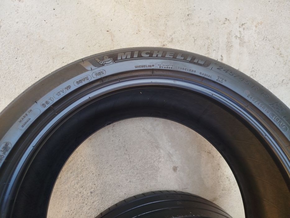 245 45 R19 Shina Michelin 2 dona