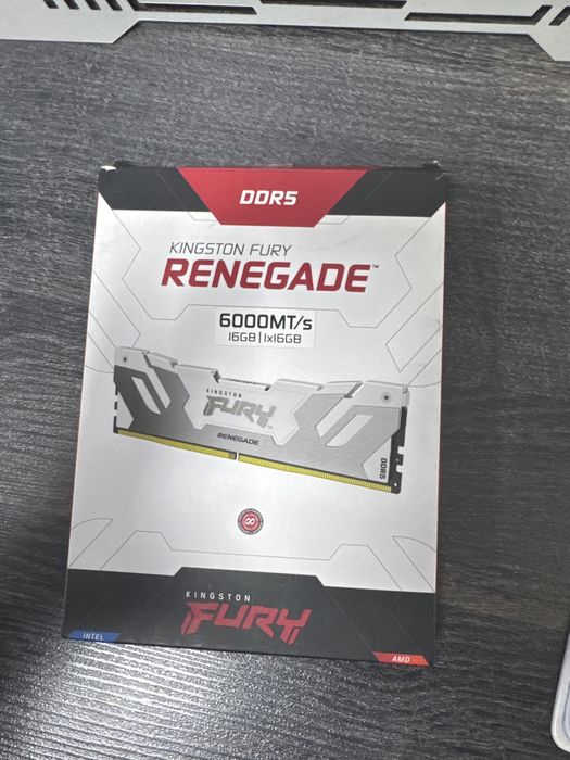 ОЗУ Kingston Fury renegade