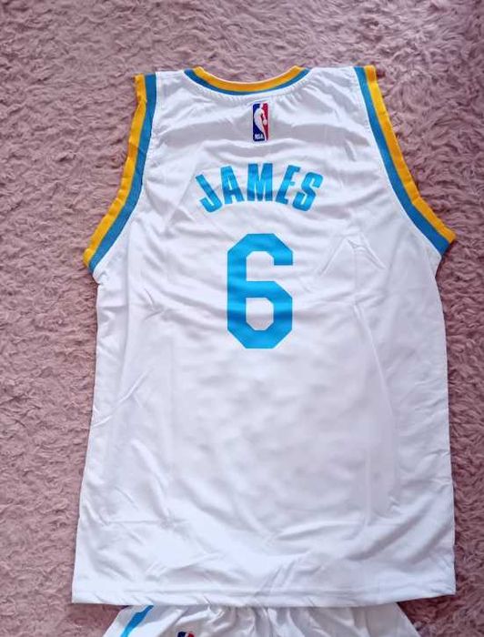 Чисто нов оригинален екип на Los Angelis Lakers - LeBron James