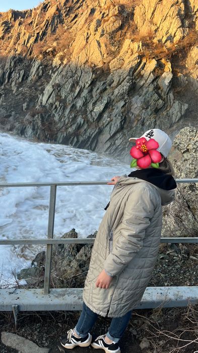 Продается демисезонная куртка.