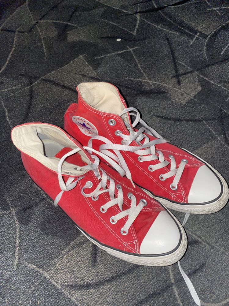 Converse rosii marime 44