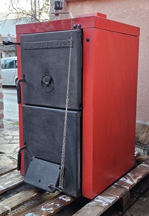 Чугунен котел на твърдо гориво VIADRUS U22