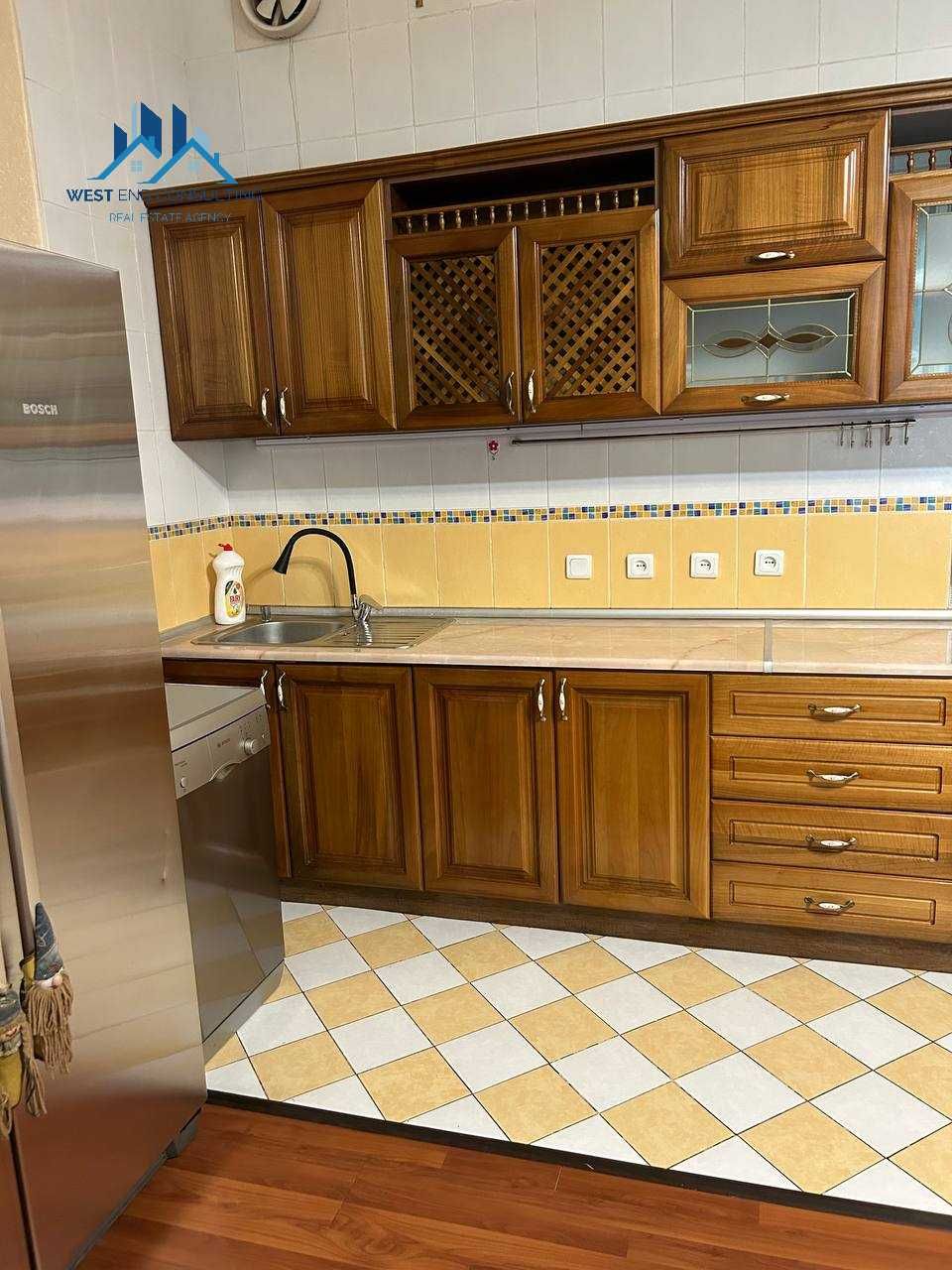 Сдается дом.  | М.Улугбекский р-н. Дархан. 3 сот. |  For Rent  |
