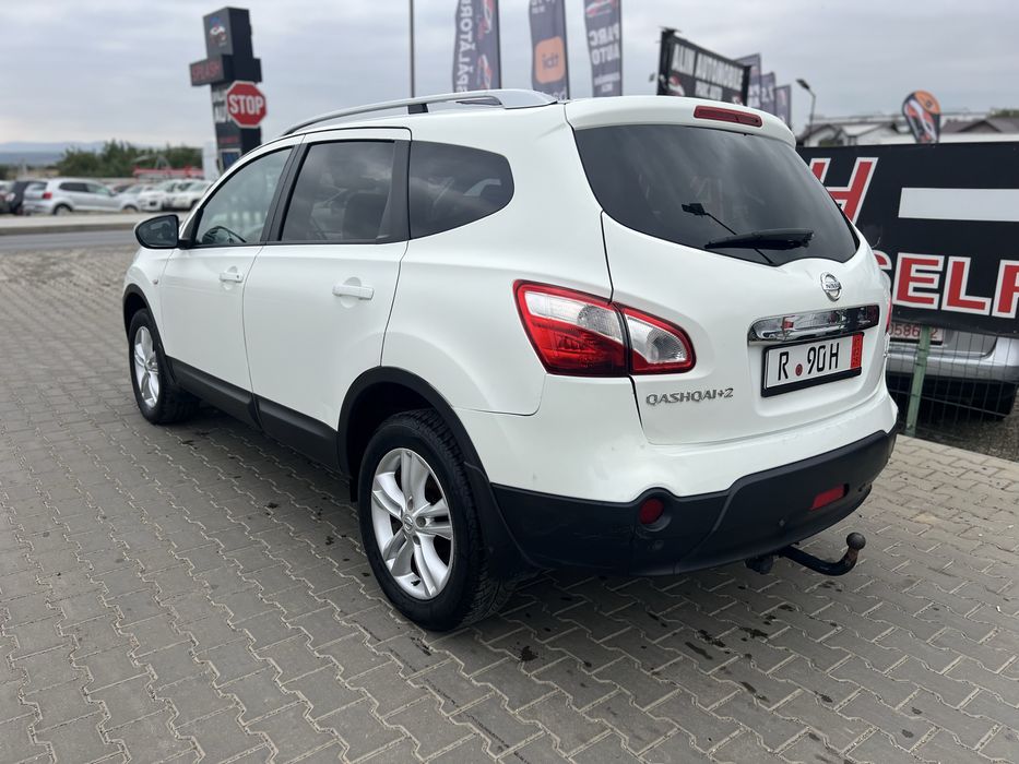 Nissan Quascai 7 locuri 4x4 din 2012  PANORAMIC Posibilitate RATE AV 0