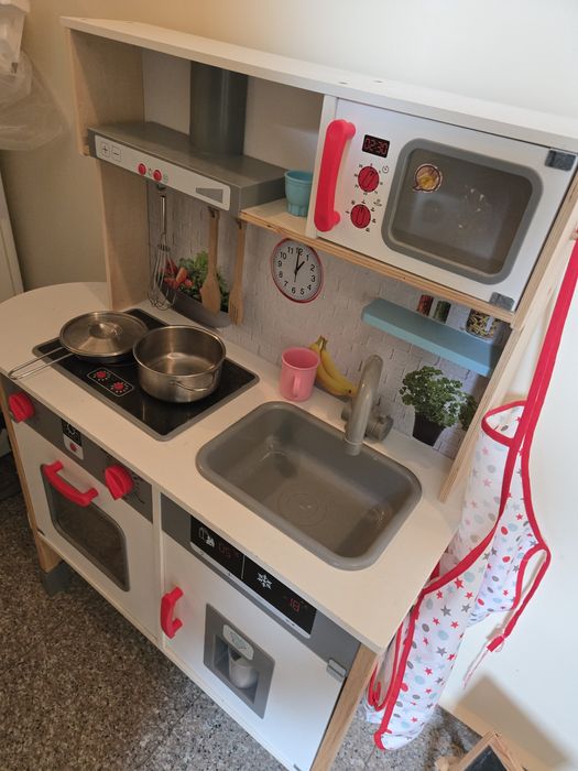 Детска дървена кухня