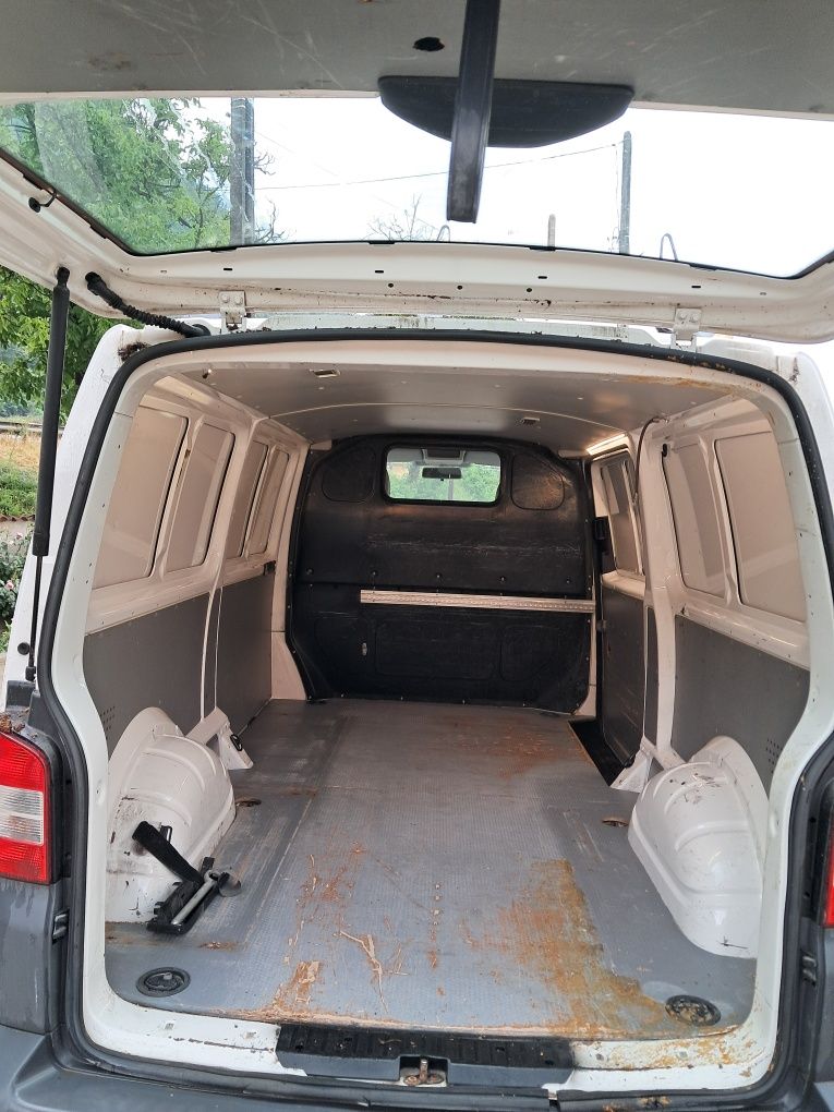 Vw transporter t5 pasul lung 2013 clima 2 litri euro5