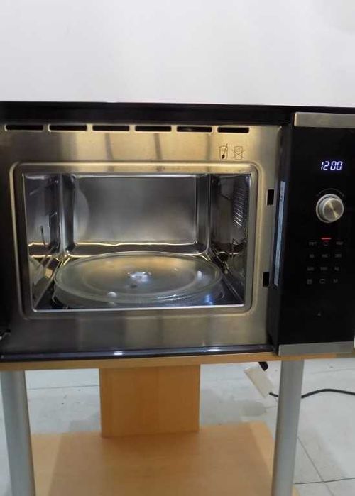 Микровълнова фурна Bosch BEL554MS0 код 3698