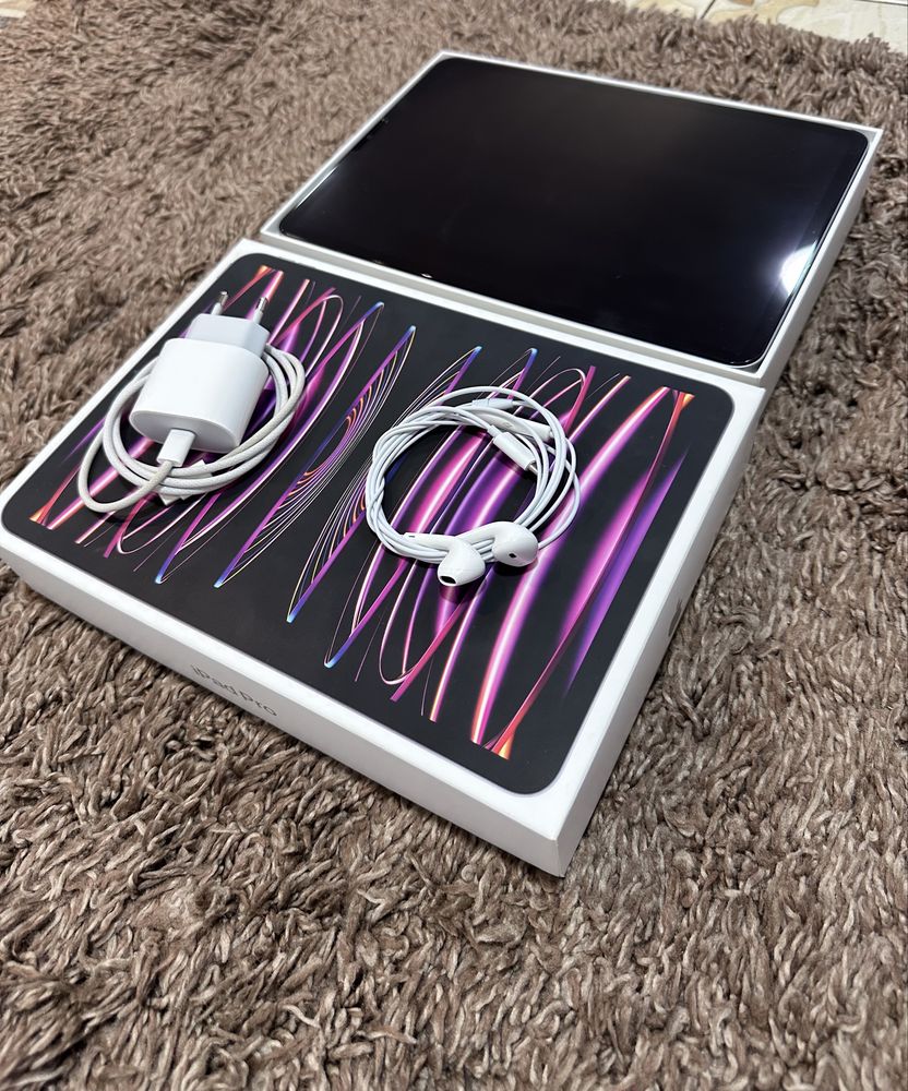 Apple iPad Pro 11" (2022) 4th Gen, 128GB, Wi-Fi, Space Grey