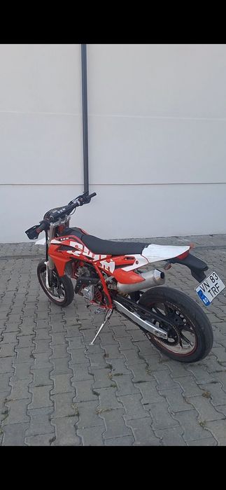 vând swm sm r125