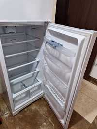 Продава се хладилник HOTPOINT-ARISTON STM-1721 VR/HA