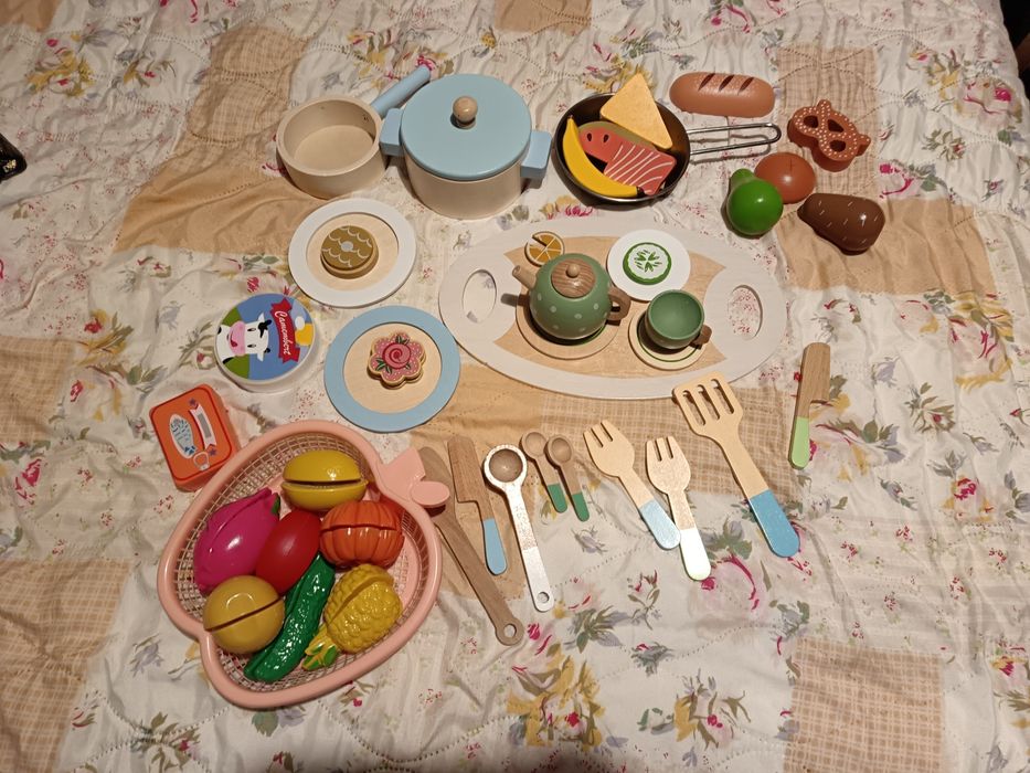 Продавам Играчки евтини