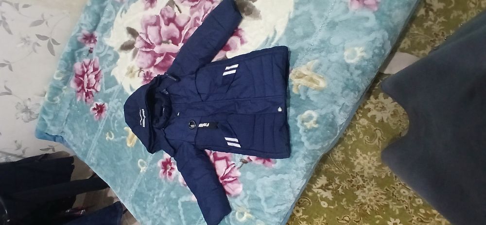 Отдам детскую зимнию куртку