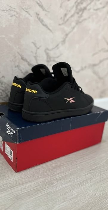 Реебок актау оригинал