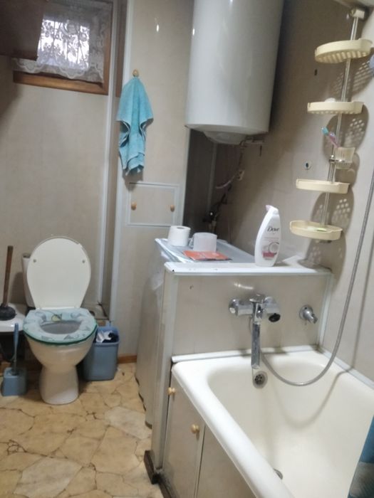 Продается спутник1 2ком 1этаж 2этажки с ремонтом возле 5станции метро